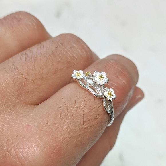 Jewelry - 💞 Gold & Silver Cherry Blossom Adjustable Ring